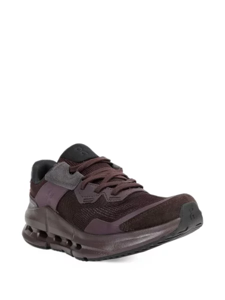 Sneakerși On roșu