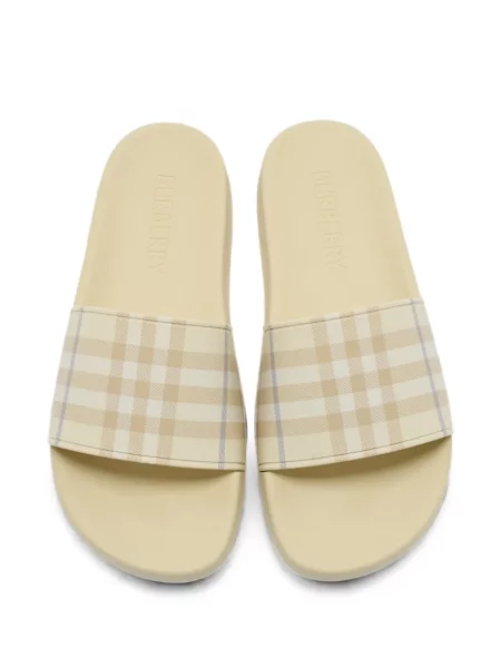 Papuci Burberry în carouri