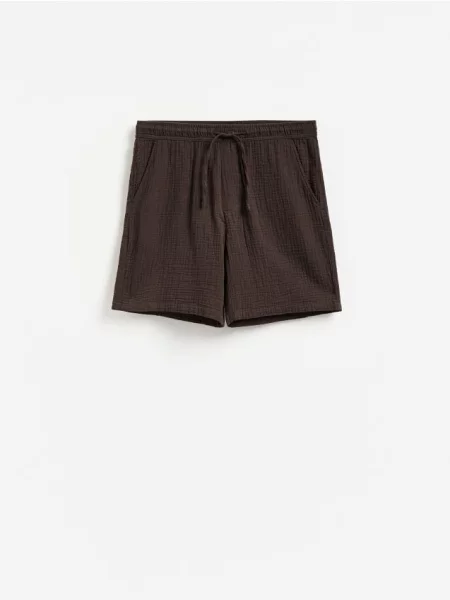 Reserved Pantaloni scurți jogger din muselină cacao-cu-lapte