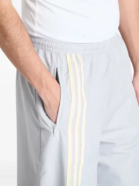 Haftowana koszulka Adidas do biegania klasyczna zielona