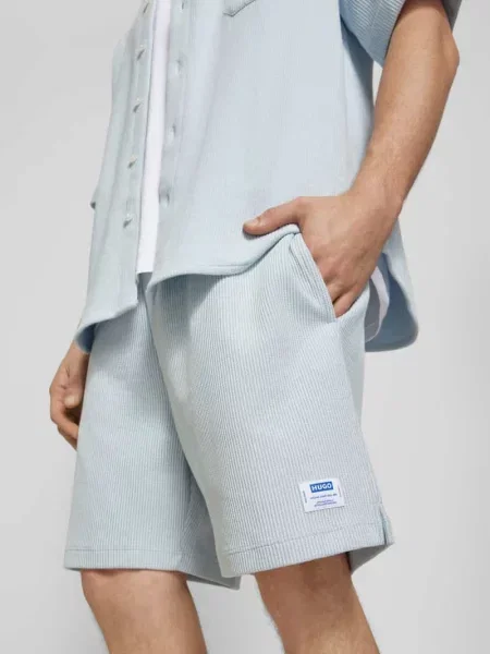 Szorty z dzianiny dresowej o kroju regular fit z fakturowanym wzorem model ‘Nuwafflo’ Hugo Blue