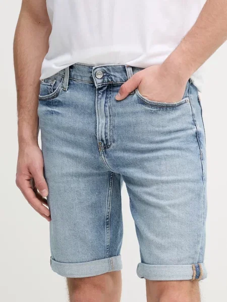 Дънков къс панталон Calvin Klein Jeans синьо