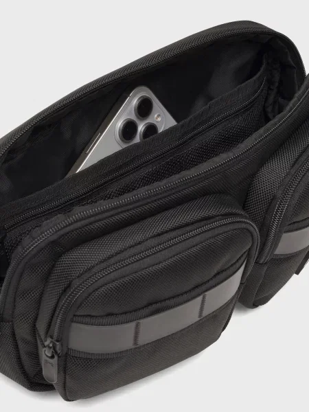 Сумка через плече Under Armour чорна