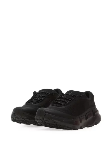 Sneakerși On negru