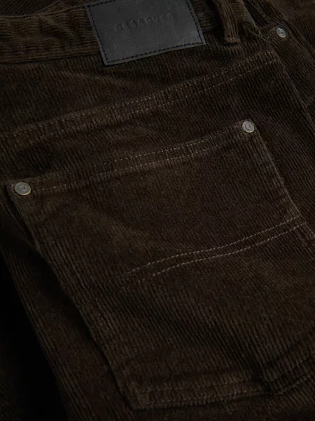 Reserved Вельветові штани slim темно коричневий
