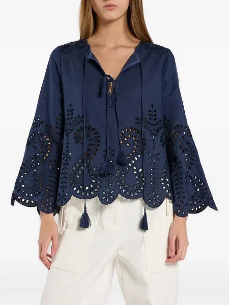 Bluză Christy Lynn cu broderie albastru