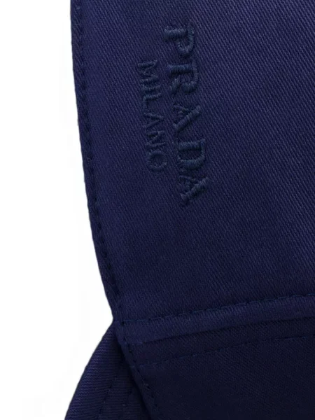 Șapcă Prada din satin albastru
