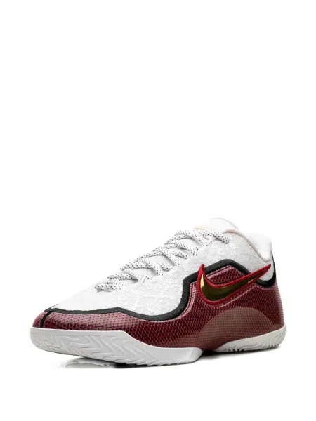 Маратонки Nike LeBron с връзки с дантела кафяво