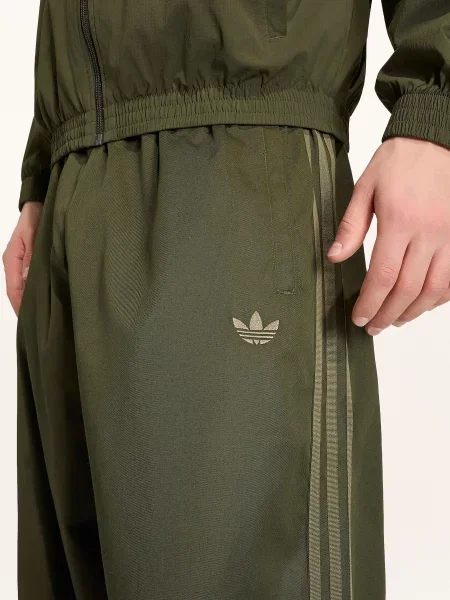 Adidas Originals Tepláky Adicolor Sst olivová / khaki
