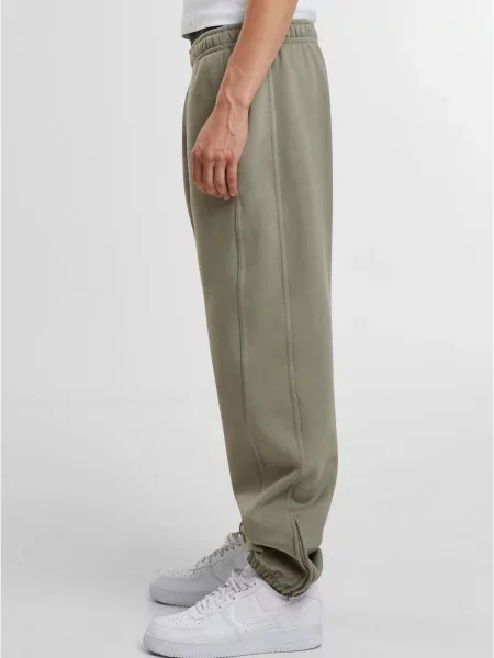 Pantaloni de trening Urban Classics verde