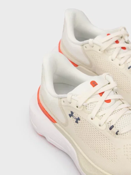 Кроссовки для бега Under Armour бежевые