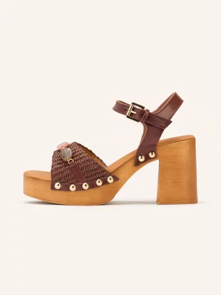 È Mia Sandály Na Platformě S Ozdobnými Kameny A Cvočky tmavě hnědá