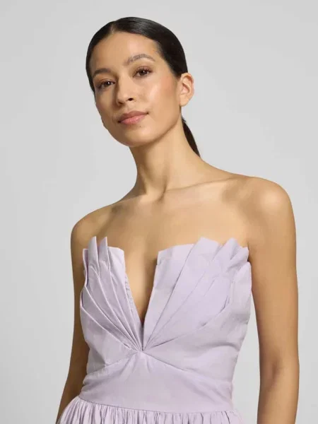 Sukienka koktajlowa w stylu off-shoulder Lace & Beads