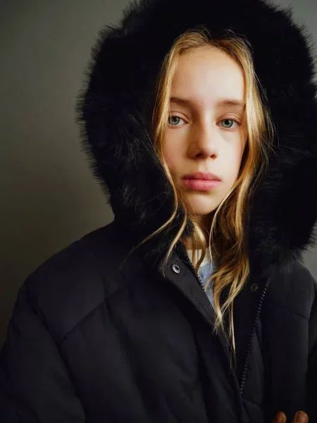 Długa pikowana kurtka Dzieci lata MANGO KIDS czarny