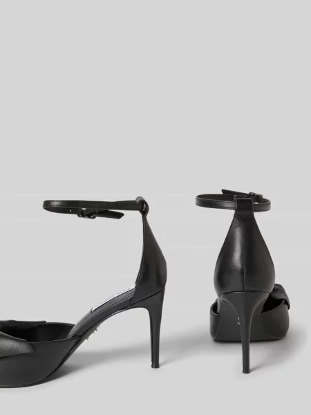 Czółenka z ozdobną kokardą model ‘Lorina’ Steve Madden czarna