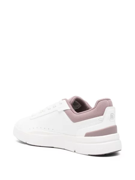 Fűzős csipkés sneaker On fehér