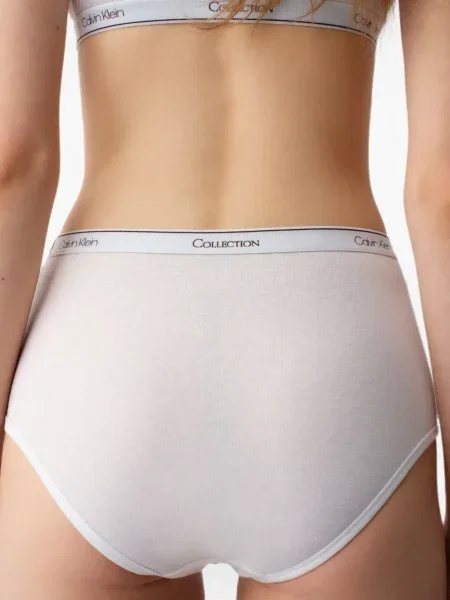 Magas derekú brief bugyi Calvin Klein autogrammal fehér