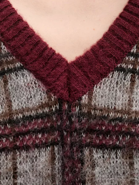 Светр The Ragged Priest