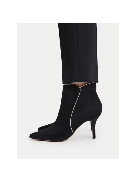 Aulinukai Nine West juoda