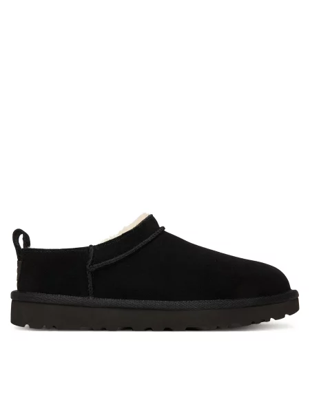 UGG Auliniai batai Classic' juoda