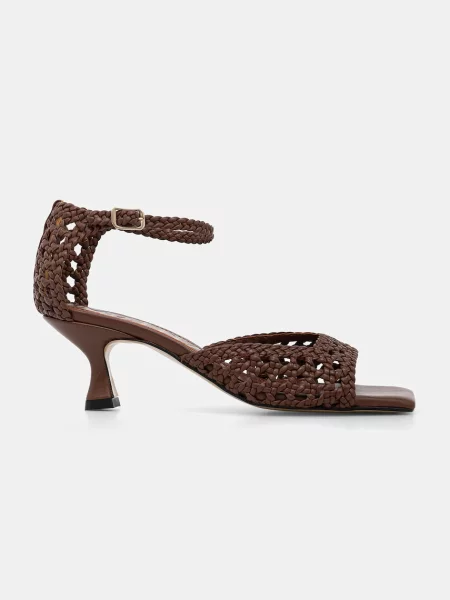 Кожаные босоножки Souliers Martinez на низком каблуке