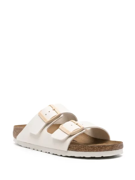 Sandalai Birkenstock su sagtimis