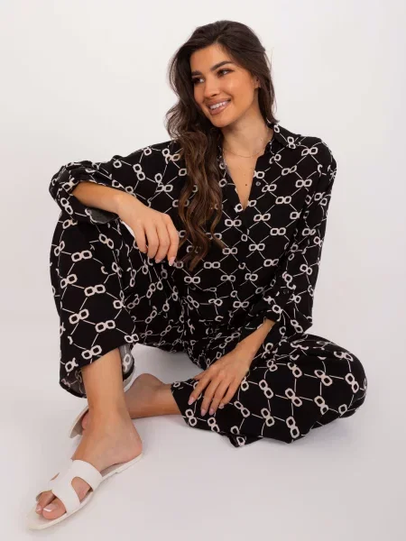 Sportski komplet Fashionhunters s printom crna