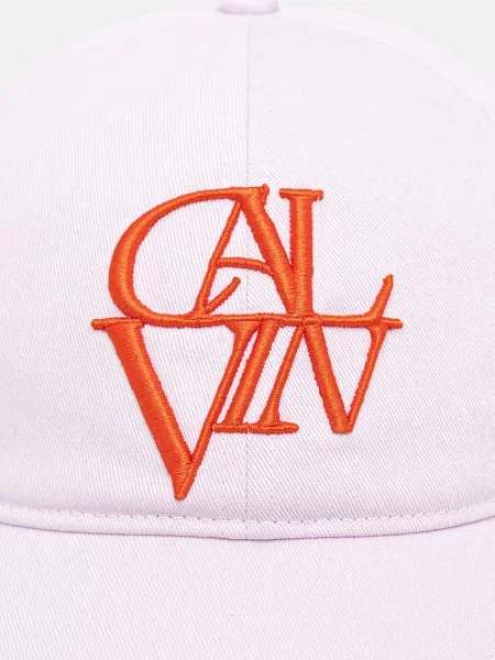 Calvin Klein kapa s šiltom vijolična