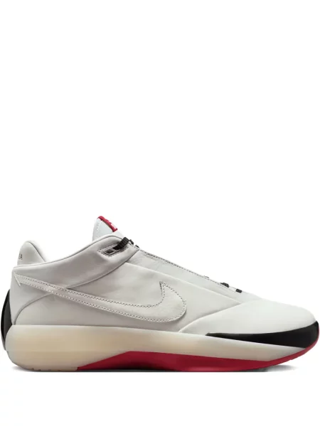 Sneakerși Jordan alb