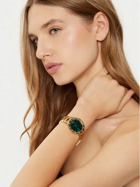 Часовници Boss Black златисто