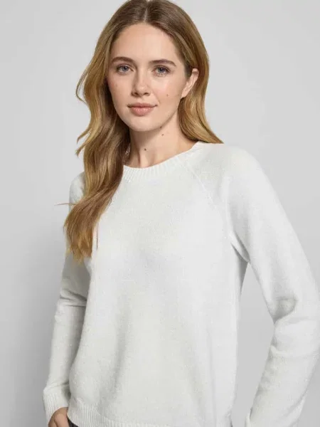 Sweter z dzianiny o kroju regular fit z okrągłym dekoltem model ‘DOFFYSHINE’ Vero Moda