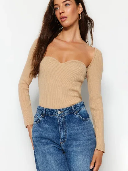 Gulerat pulover Trendyol nurcă