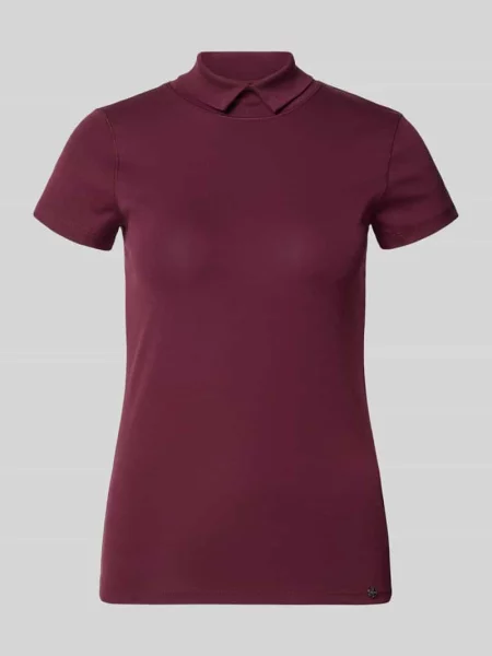 T-shirt o kroju slim fit z wysoko zabudowanym kołnierzykiem polo Marc Cain