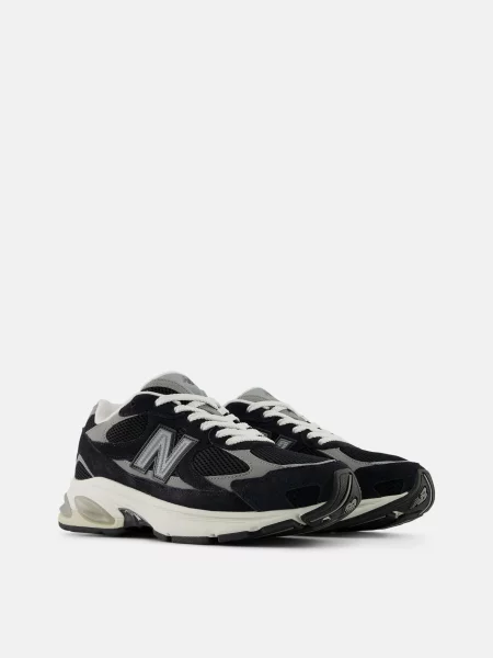Замшевые повседневные кроссовки New Balance черные