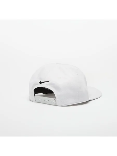 Кепка Nike белая