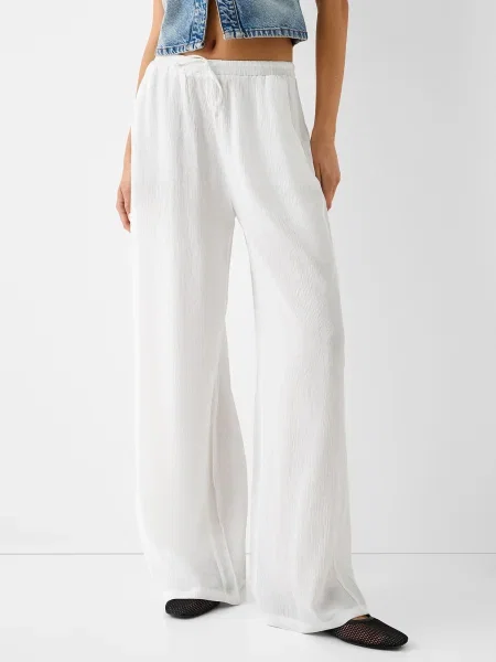 Bershka Pantaloni alb
