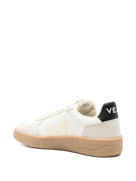 Sneakerși Veja alb