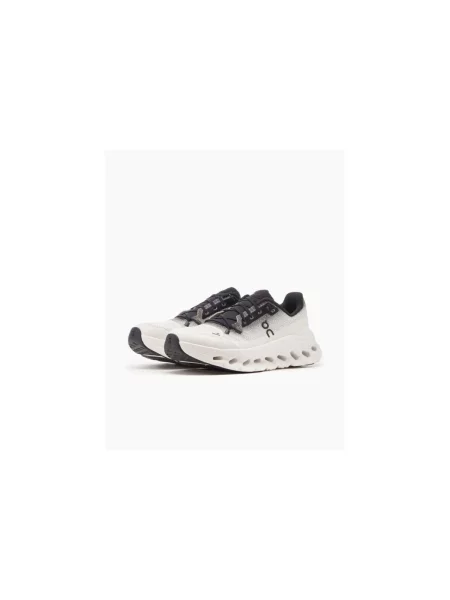 Pantofi On negru