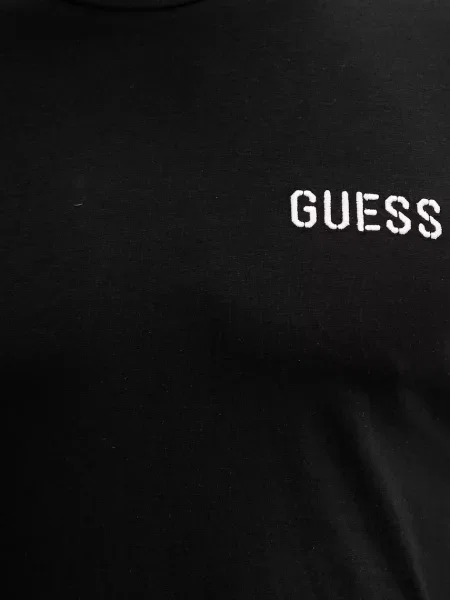 Футболка Guess