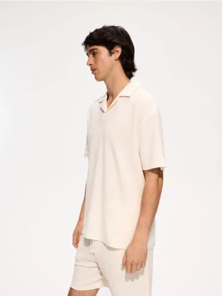 Reserved Tricou polo comfort fit din structurat crem