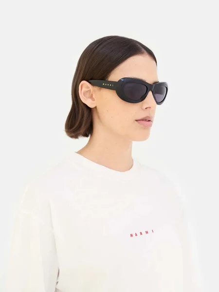 Солнцезащитные очки Marni черные