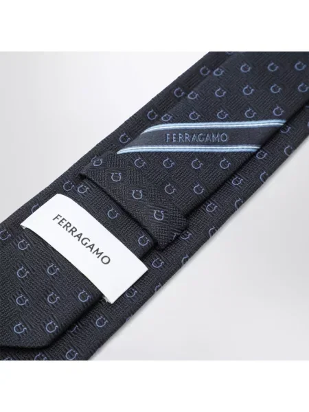Krawat Ferragamo wiązany niebieski