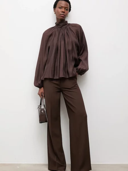 Однотонная блузка Answear.lab коричневая