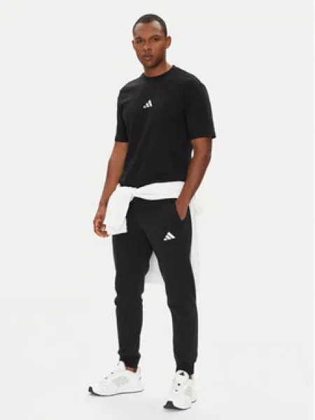 Malé tričko Adidas černé