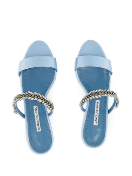 Сатенени сандали Manolo Blahnik с кристали синьо