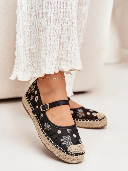 Síťované espadrilky Boto s výšivkou na platformě černé