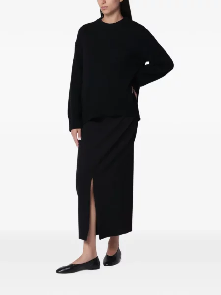 Pulover Lisa Yang cu decolteu rotund negru