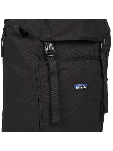 Olcsóbban. Patagonia Fieldsmith Lid Pack 28 l túra hátizsák fekete. Méret: 28 l fekete