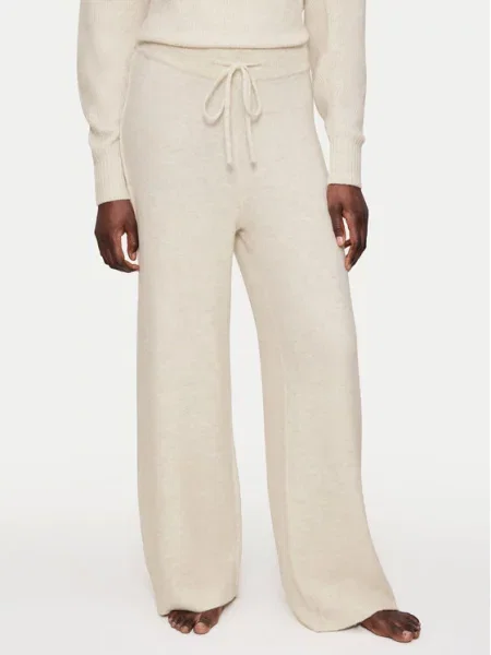Triumph Hlače iz tkanine Amourette Cozy Écru