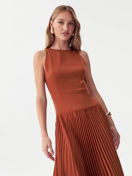 Willa Rochie coniac maro